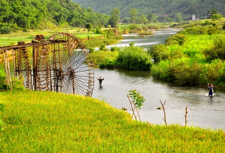 Pu-Luong-nature-reserve-bamboo-water-wheels-Vietnam