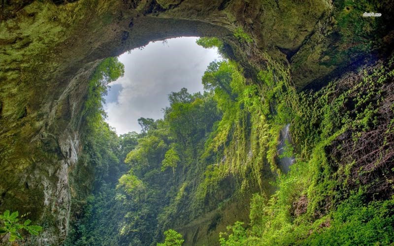 Vietnam Trekking - Hidden Cave in Kong: Skull Island Movie