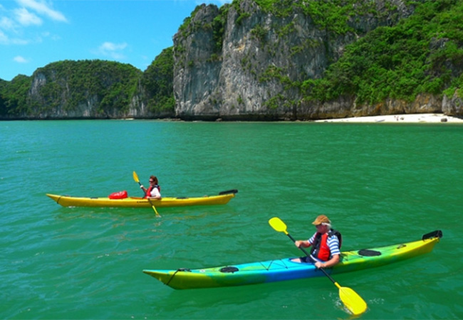 kayak in halong