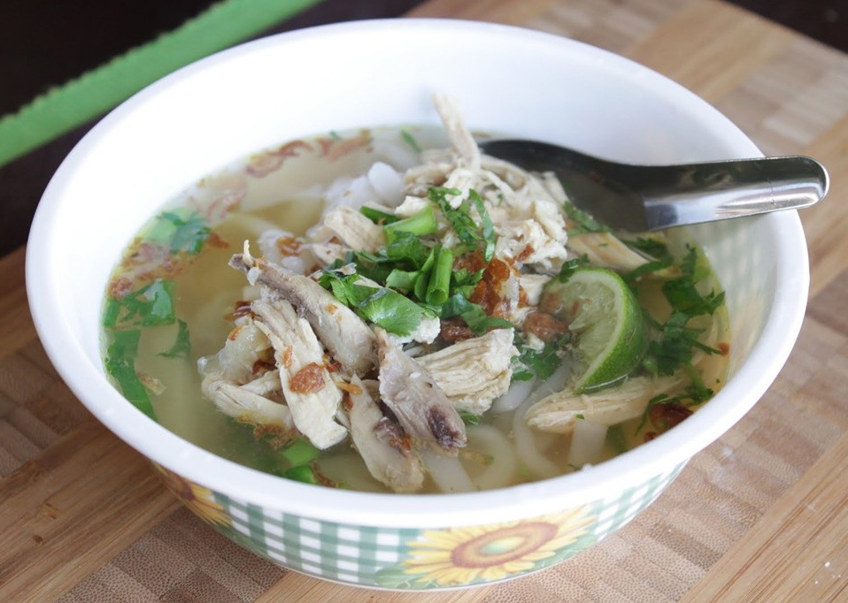 khao-piak-sen-noodle-soup-laos-food