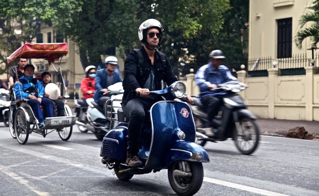 Vespa scooter tours